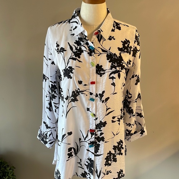 MULTIPLES black and white floral print crinkle woven point collar blouse size XS - Picture 3 of 16
